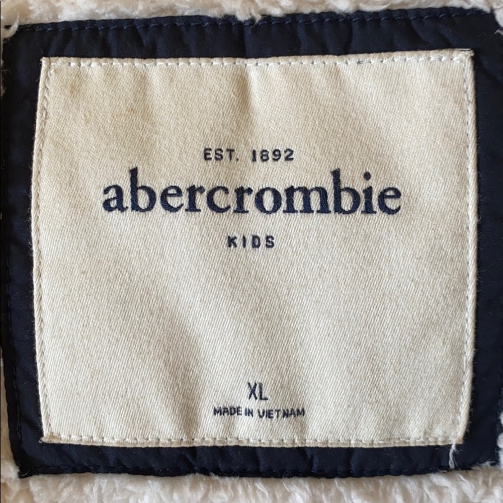 Kids puffer vest - Picture 3 of 3